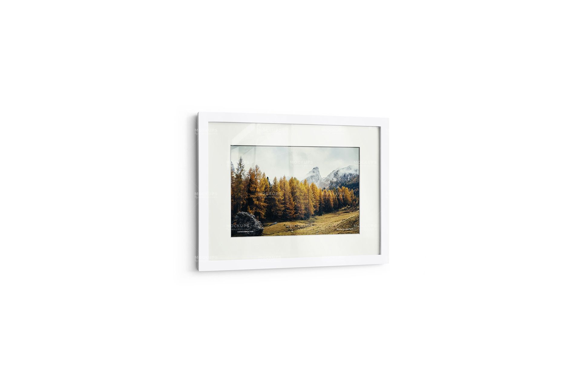 Landscape Frame Mockup – 40×30 cm by Carlos Viloria
